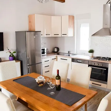 Samodol Vikendica Drinovci