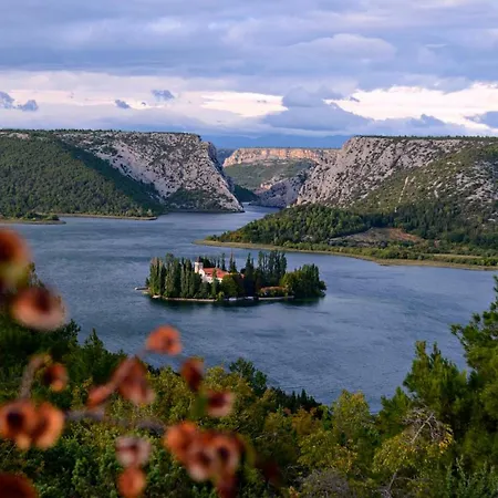 Nyaraló Samodol